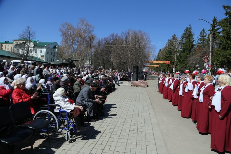 В Мамадыше прошел Парад Победы. ФОТОРЕПОРТАЖ ЧАСТЬ 1