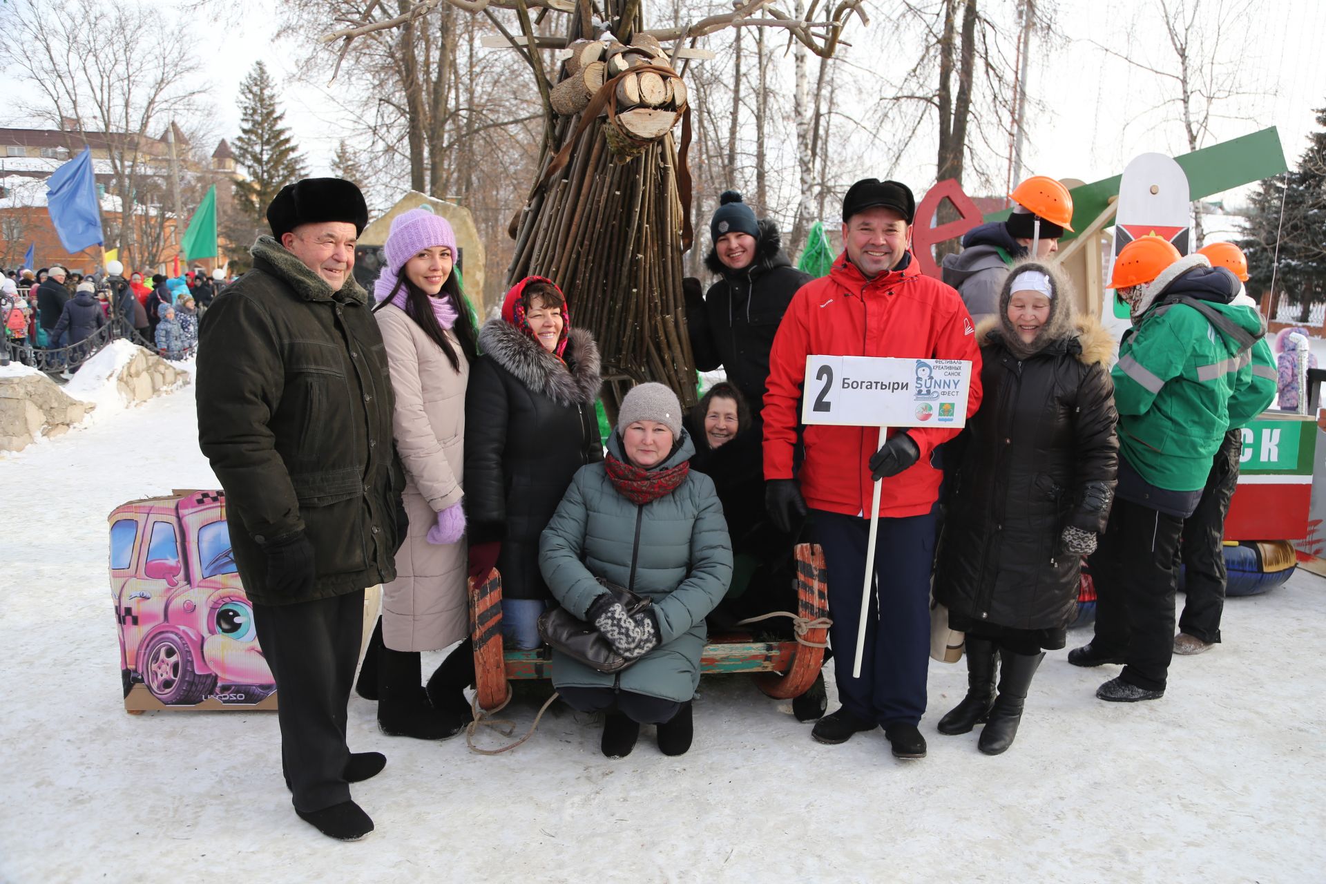 В Мамадыше проходит второй республиканский фестиваль креативных санок "SunnyФЕСТ"