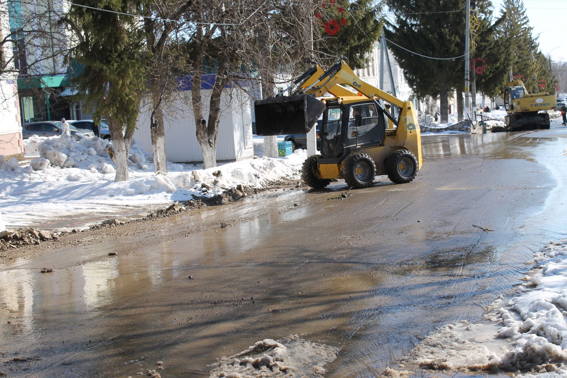 На главной улице Мамадыша начались ремонтные работы