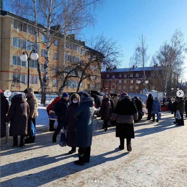 На Центральной площади Мамадыша сегодня с утра идет праздничная ярмарка