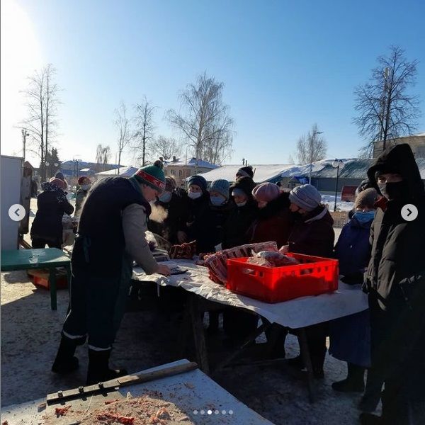 На Центральной площади Мамадыша сегодня с утра идет праздничная ярмарка