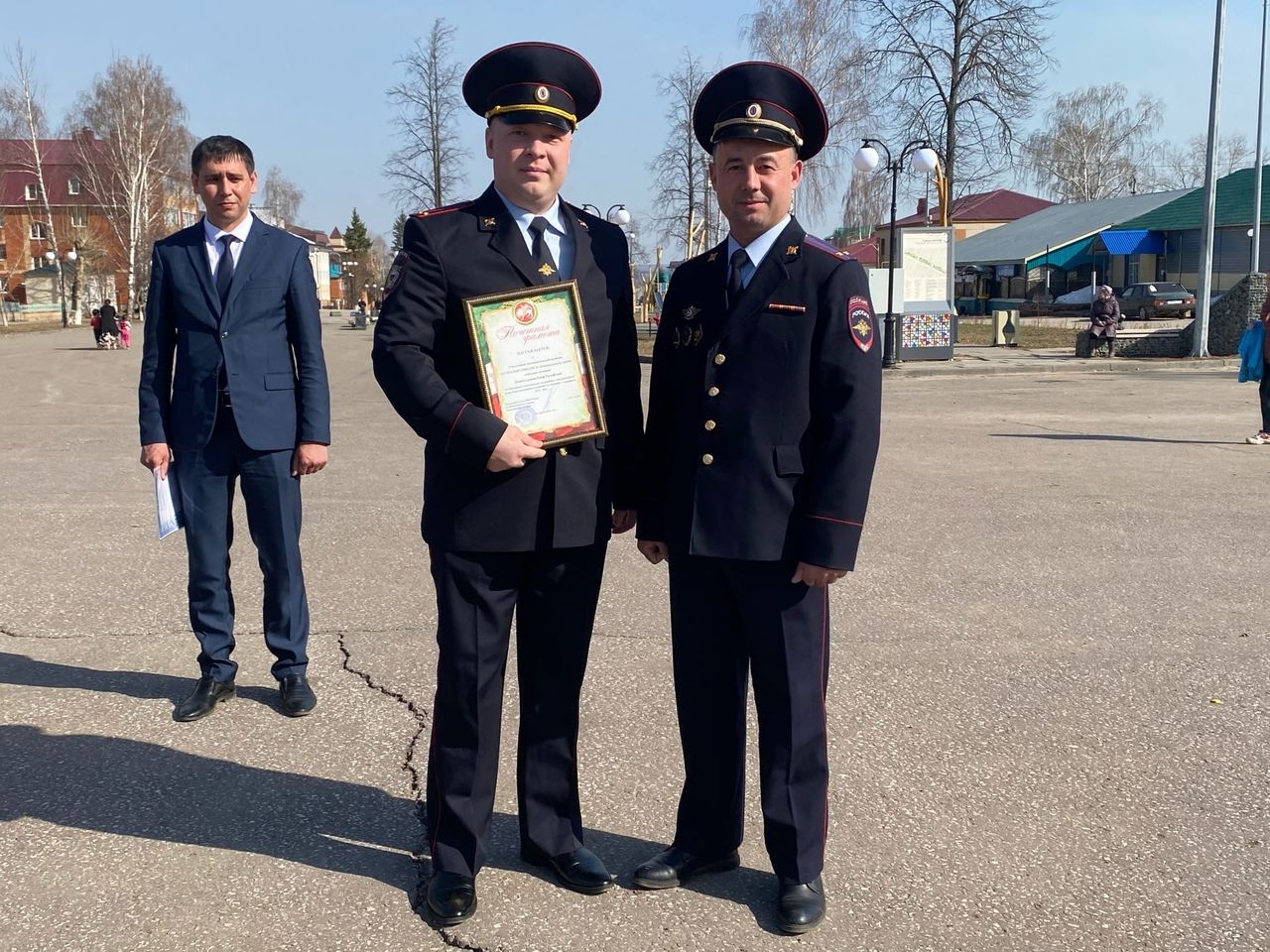 В центре Мамадыша состоялся гарнизонный развод