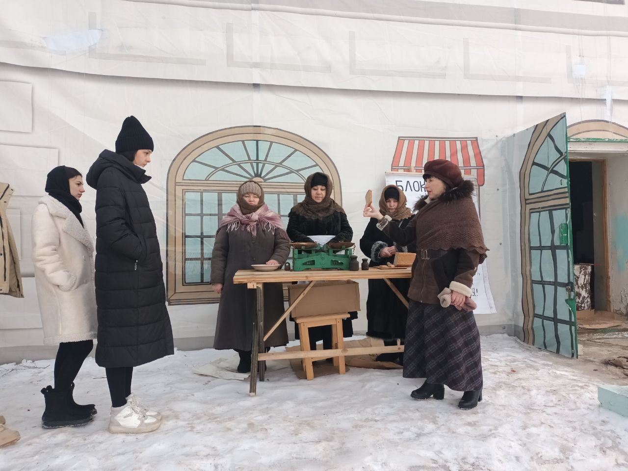 Мамадышцам раздали «блокадный хлеб» в память о блокаде Ленинграда