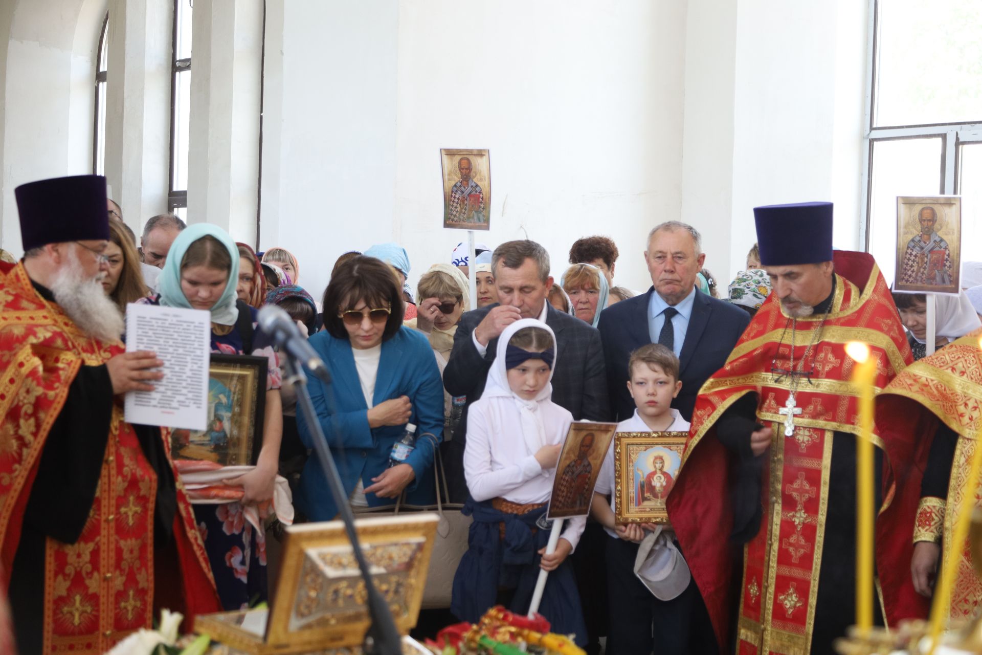 В Мамадыш привезли мощи Святого Николая Чудотворца