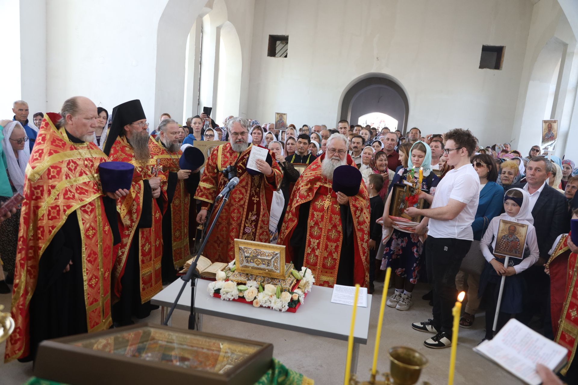 В Мамадыш привезли мощи Святого Николая Чудотворца