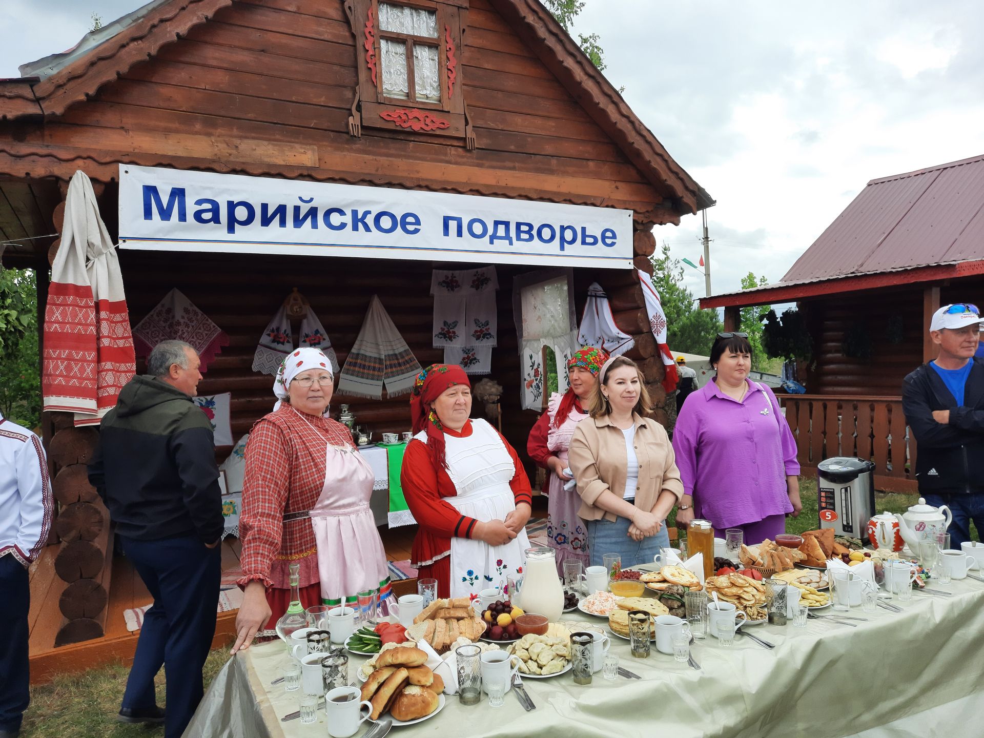 Гостей районного Сабантуя удивили национальные подворья