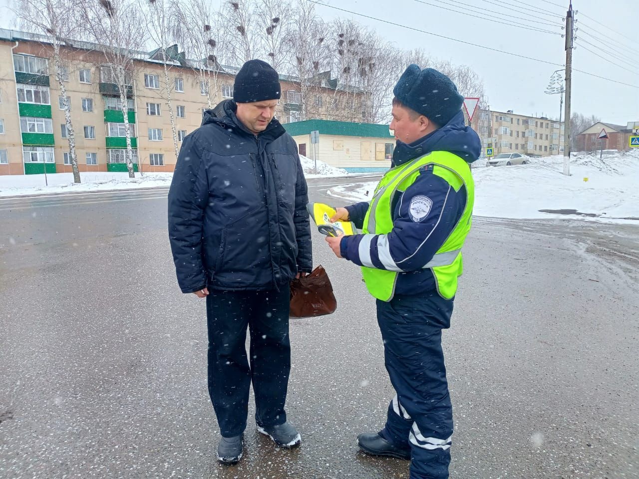 В Мамадыше прошла акция «Будь ярче»