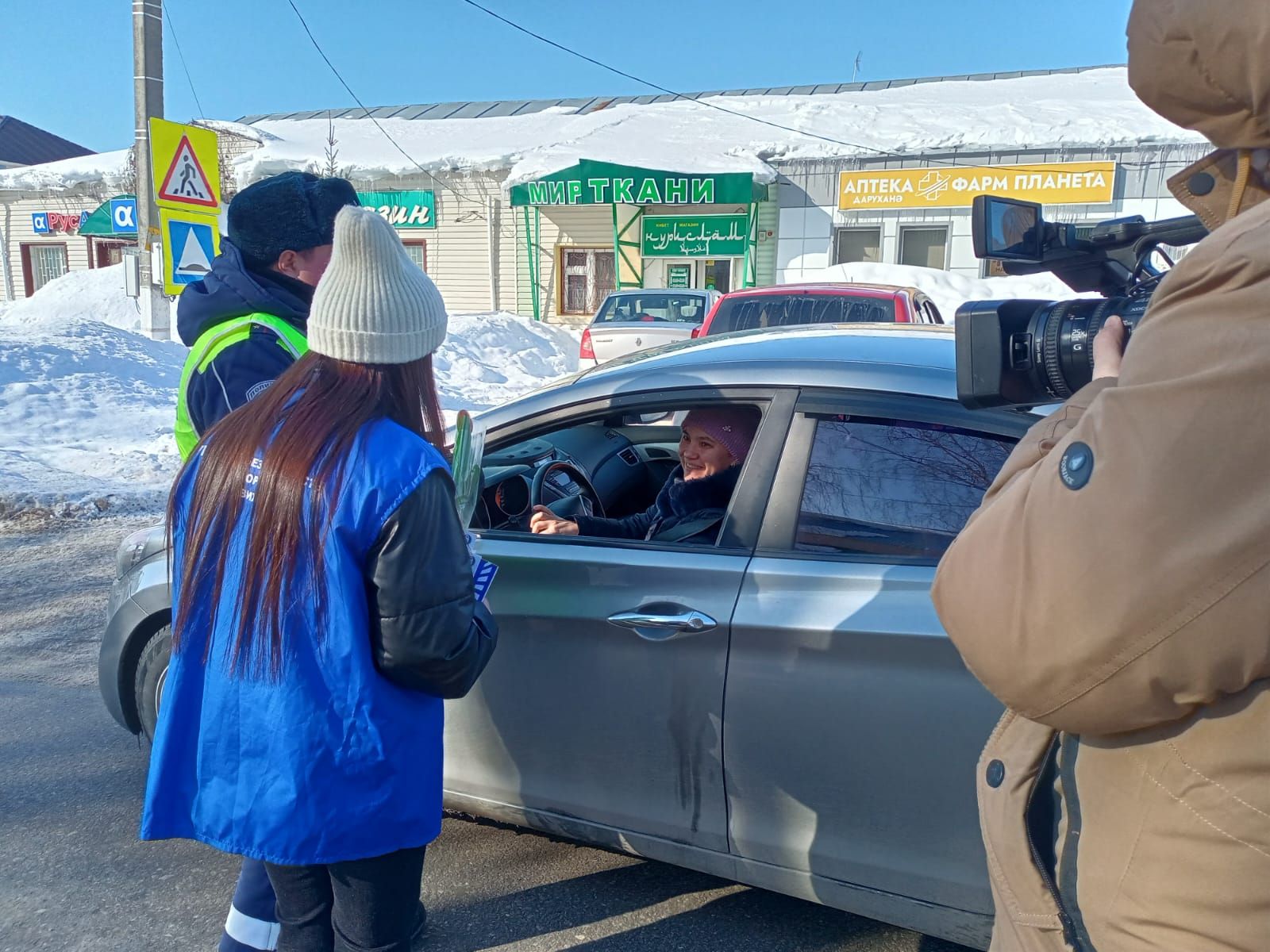 Поздравления с первым праздником весны получили мамадышские автоледи