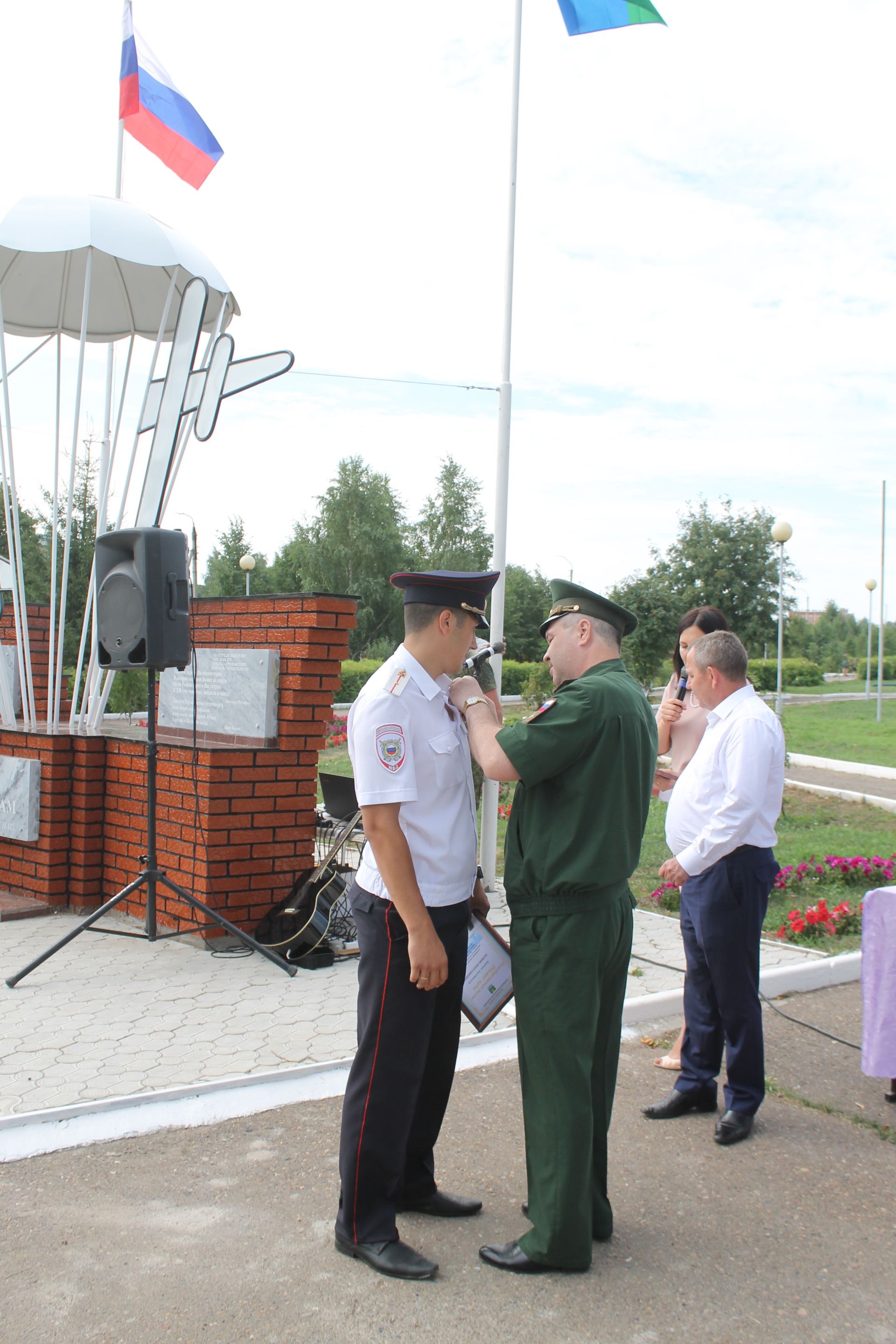 В Мамадыше отметили День ВДВ и открыли памятник