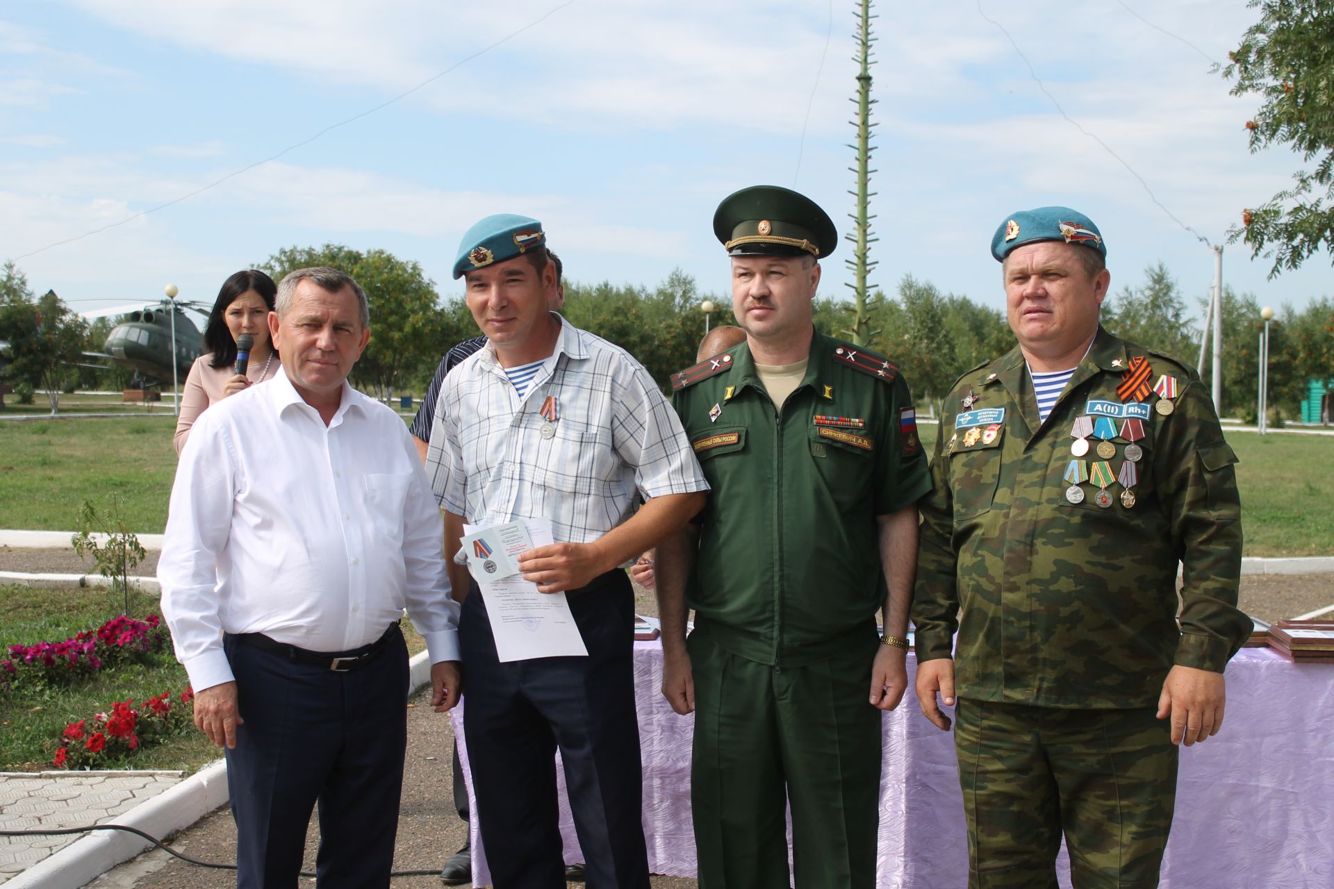 В Мамадыше отметили День ВДВ и открыли памятник