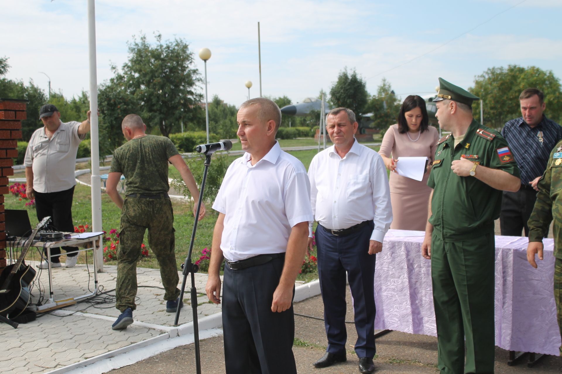 В Мамадыше отметили День ВДВ и открыли памятник