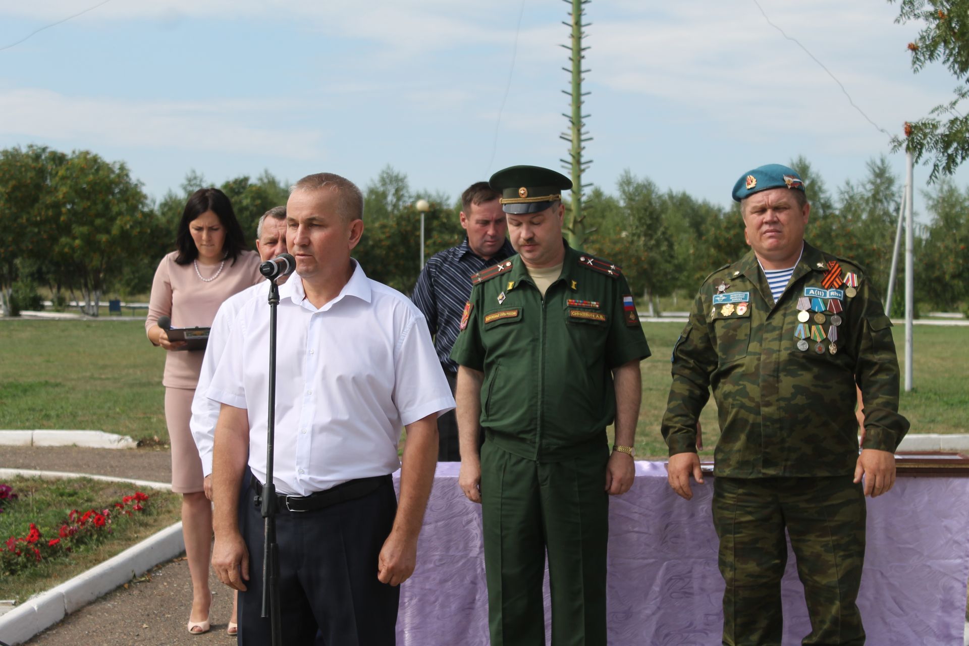 В Мамадыше отметили День ВДВ и открыли памятник