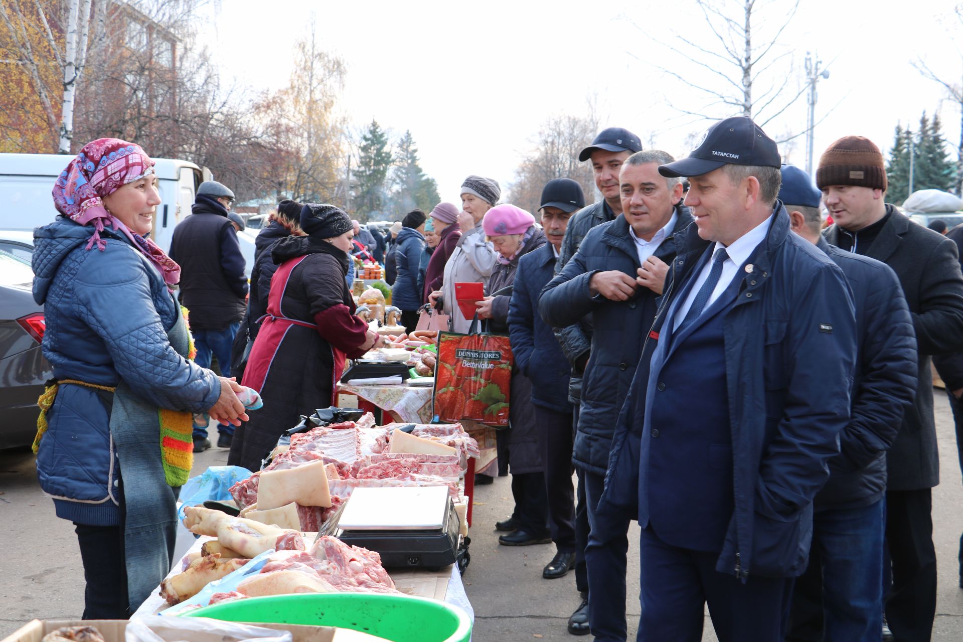 Вчера на главной площади города состоялась очередная сельскохозяйственная ярмарка