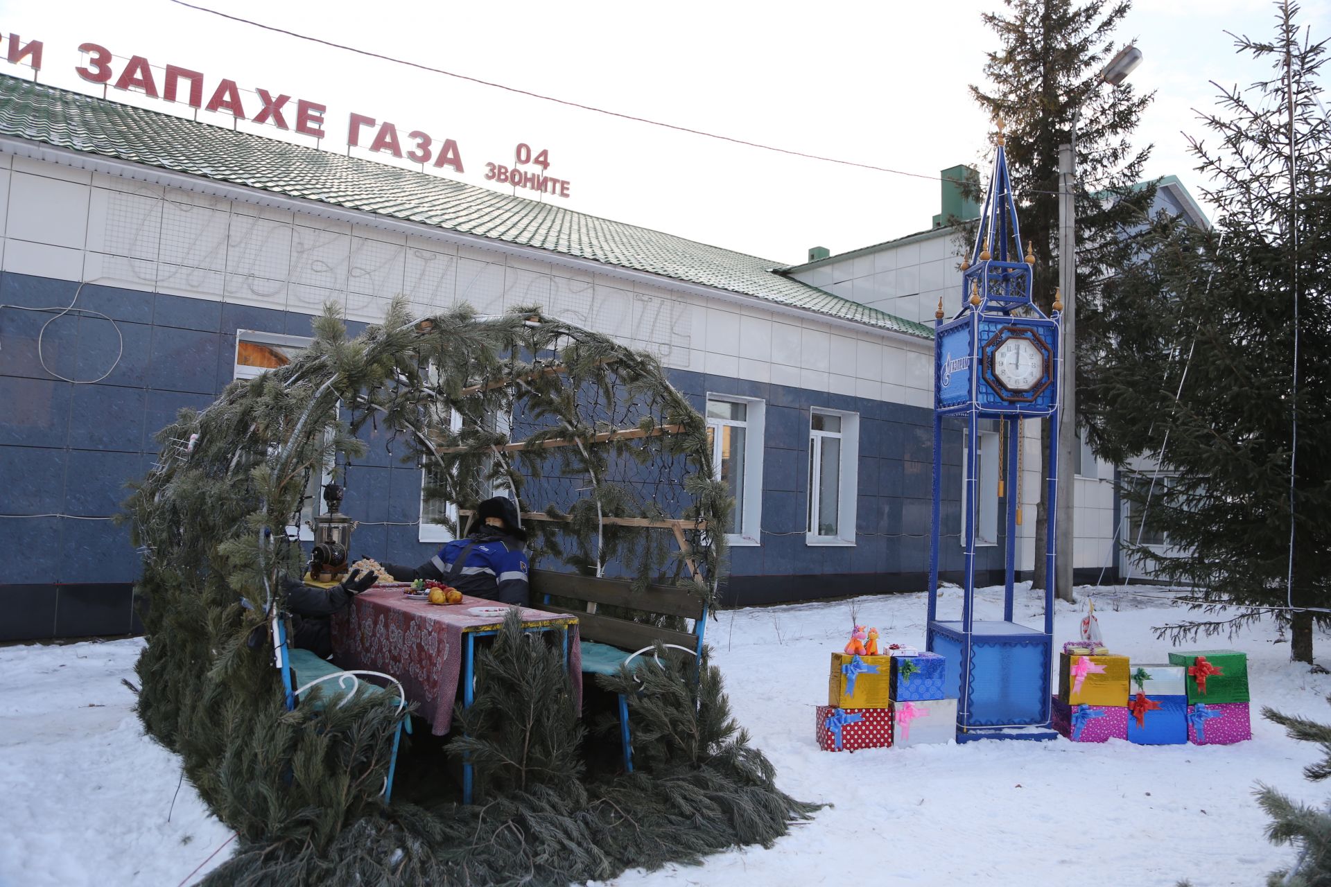 Снежные фигуры Мамадыша в фотокадре