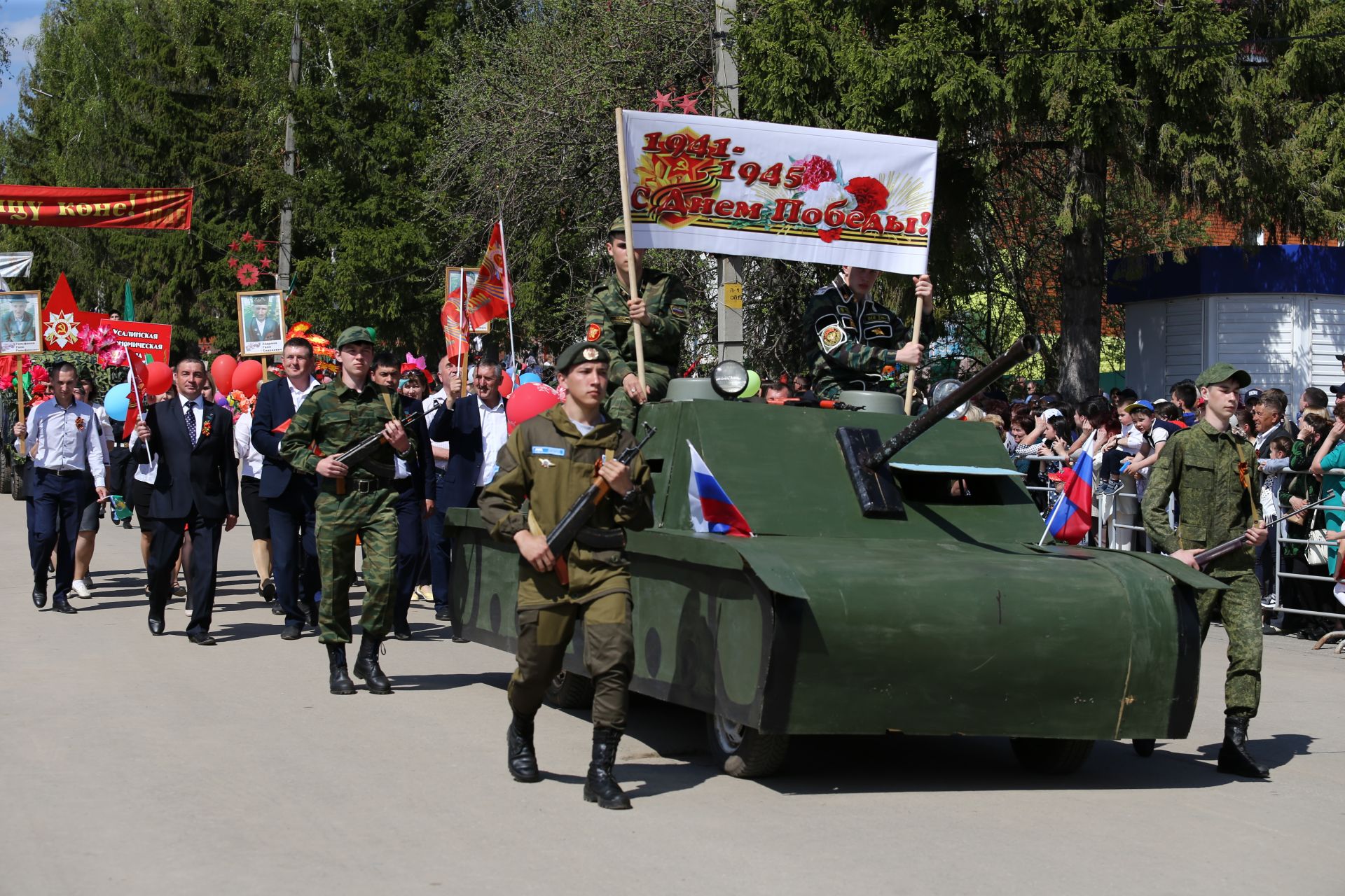 В Мамадыше прошел Парад Победы. ФОТОРЕПОРТАЖ Марш колонн