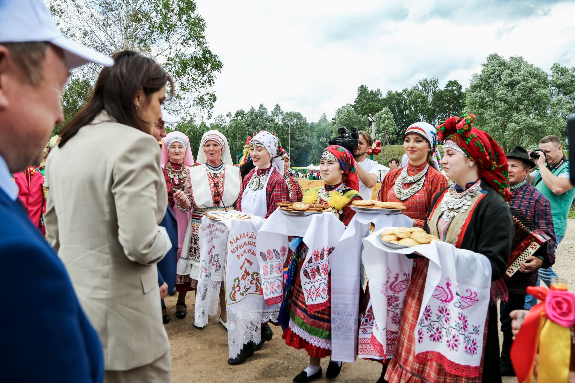 Гырон Быдтон в кадре.