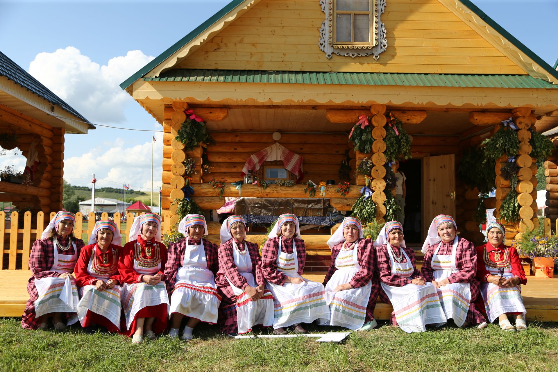 Поляна Тырлау перед праздником.