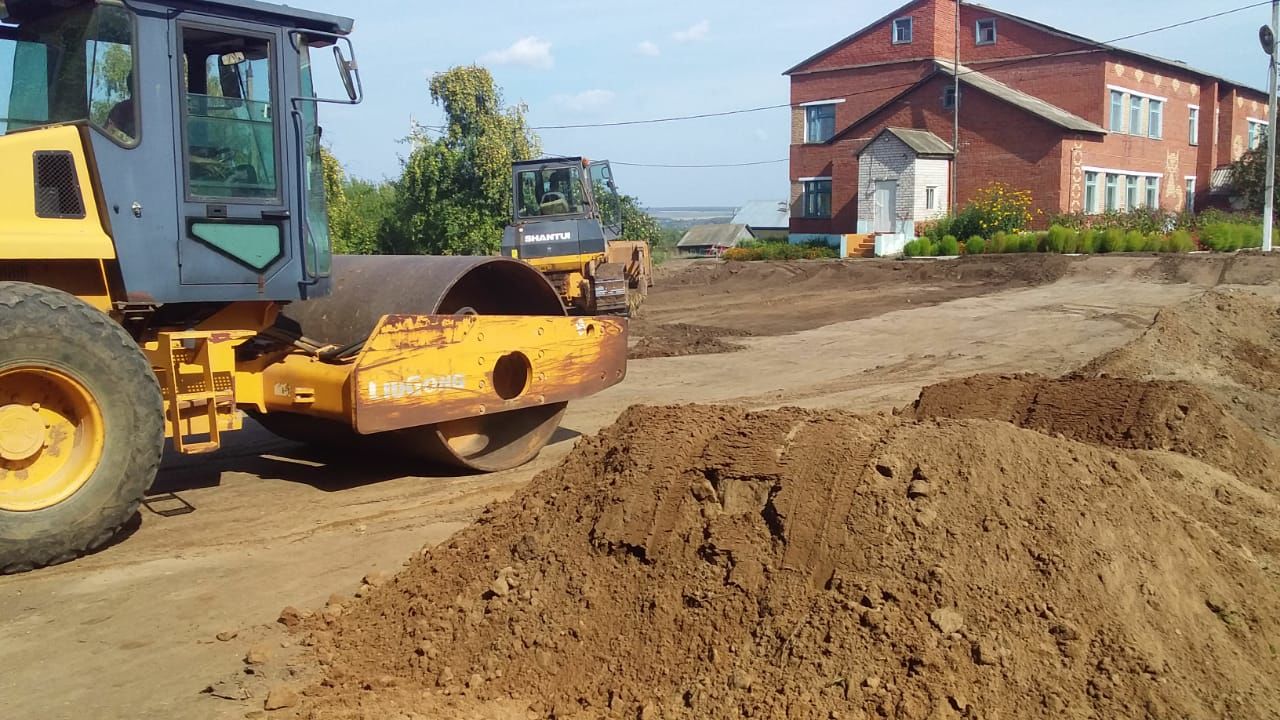 Ход строительства спортивных комплексов в селах района в объективе фотокамеры