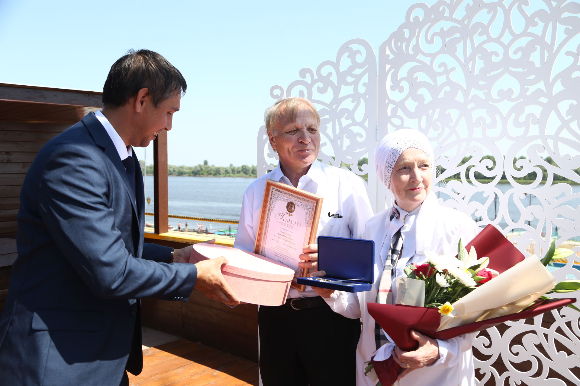 Торжественное вручение медали «За любовь и верность» семье Сингатуллиных