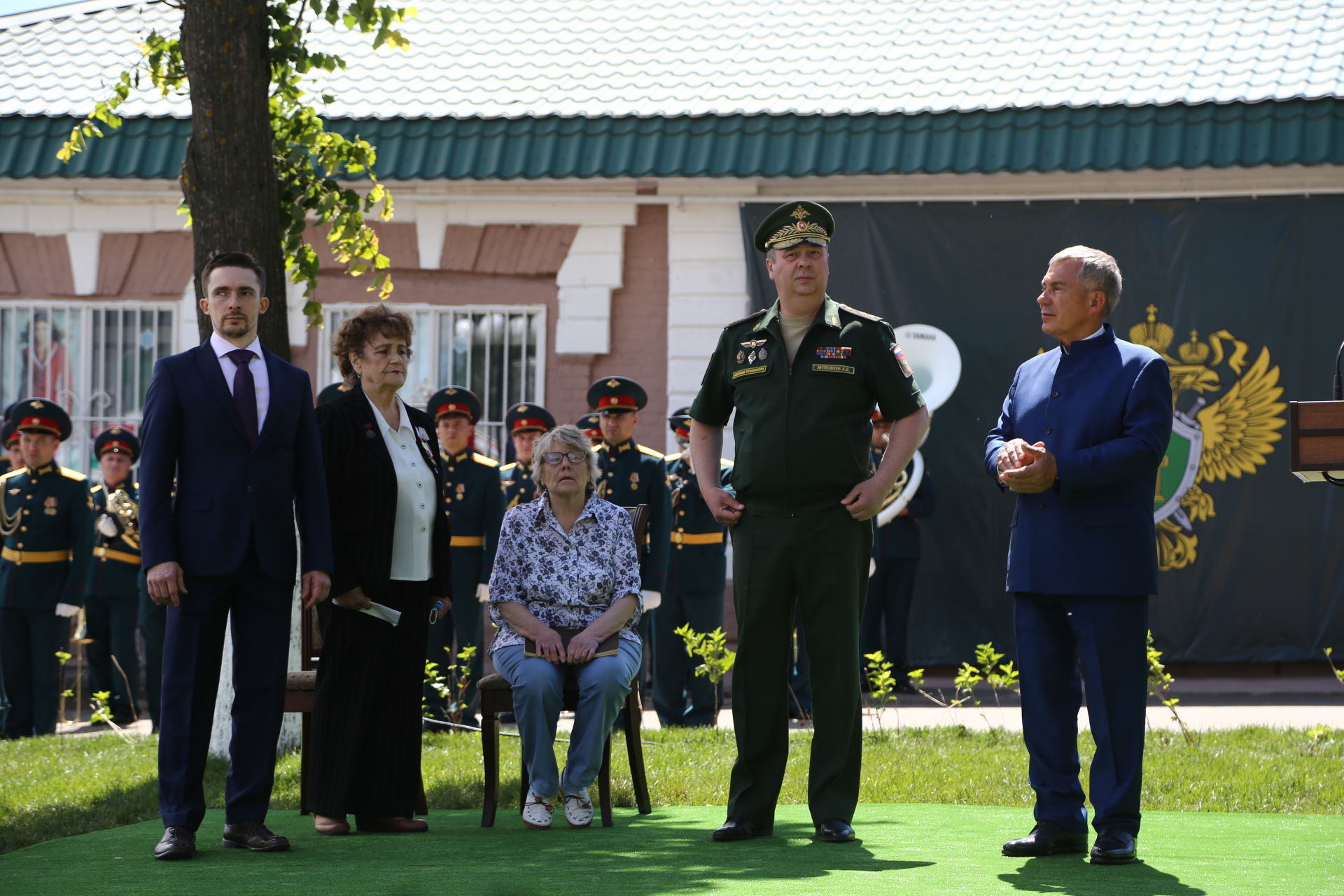 Торжественное открытие бюста военному прокурору Николаю Афанасьеву