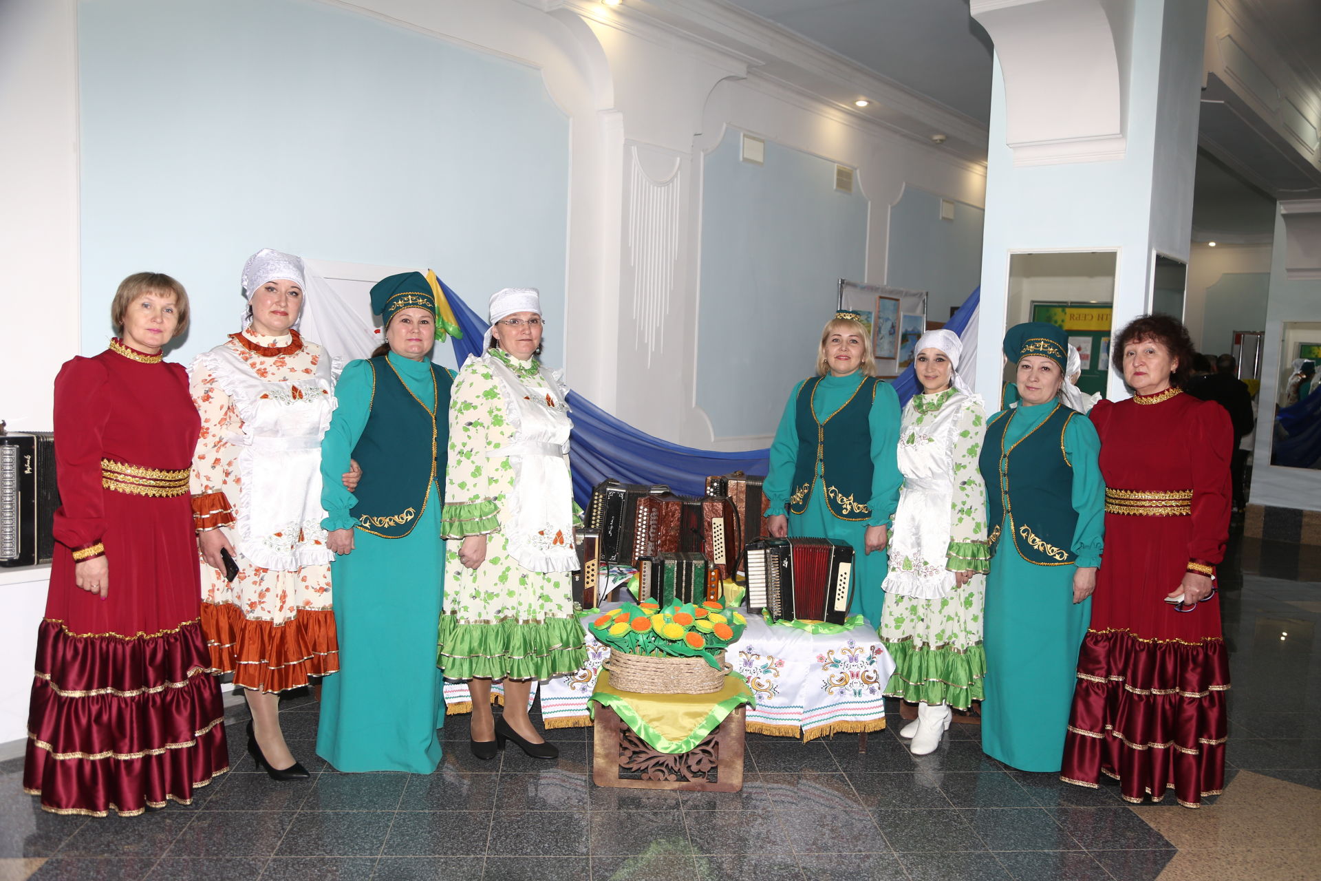 На сцене районного Дома культуры прошел конкурс гармонистов, посвящённый памяти Зуфара Закирова