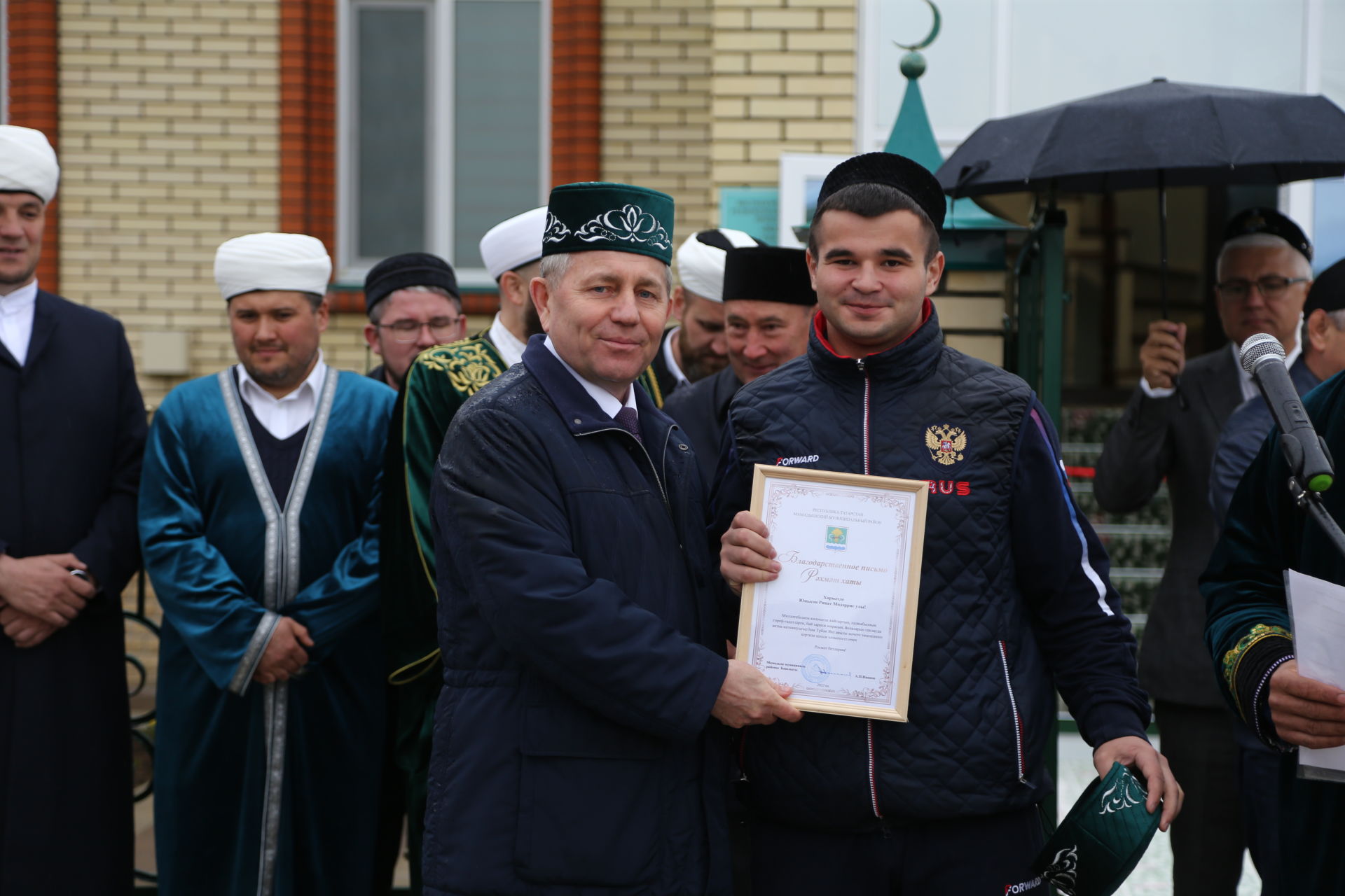 Жителям Нижних Яков подарили новую мечеть