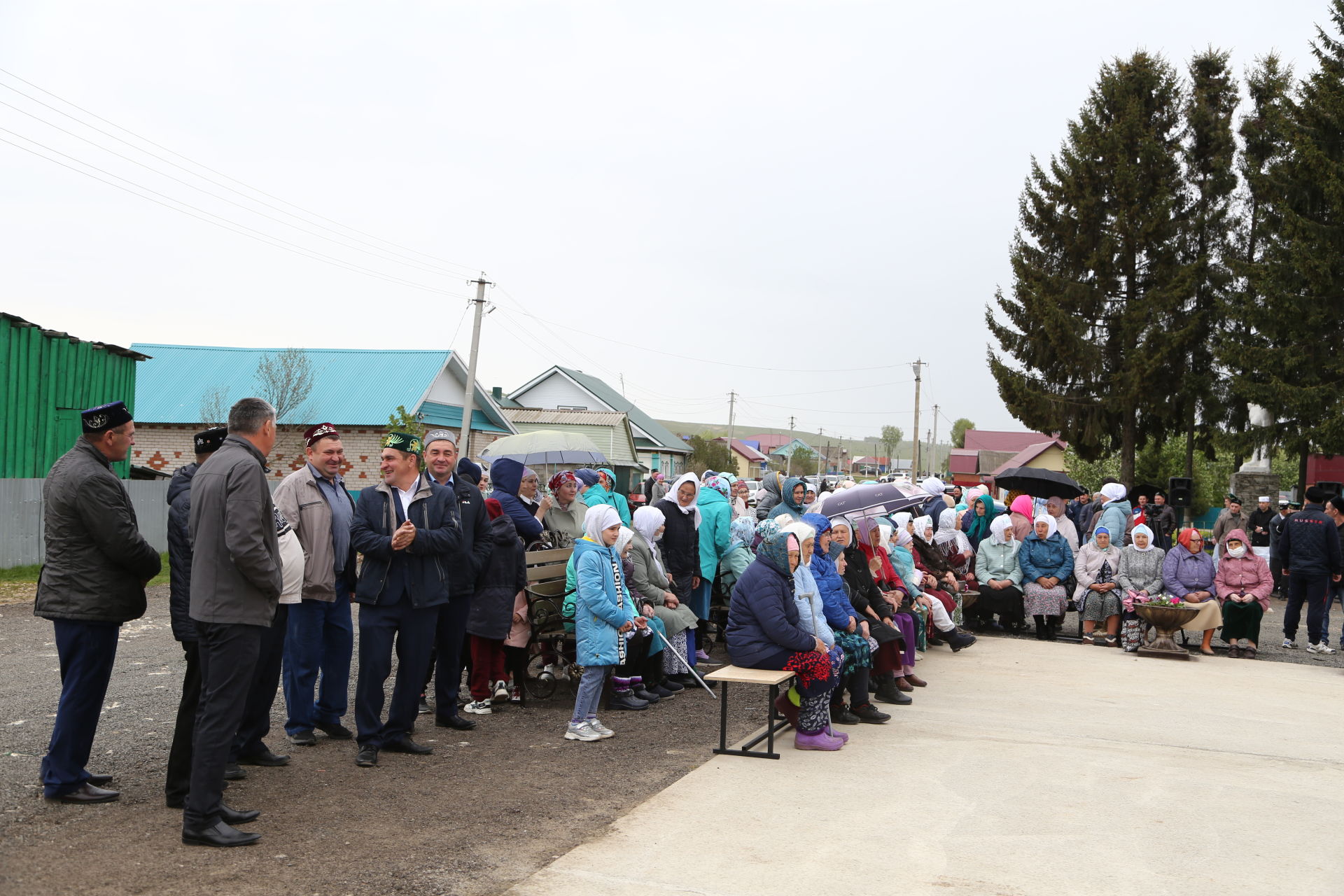 Жителям Нижних Яков подарили новую мечеть