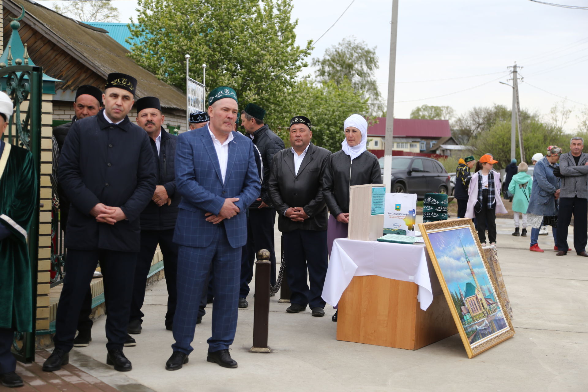 Жителям Нижних Яков подарили новую мечеть