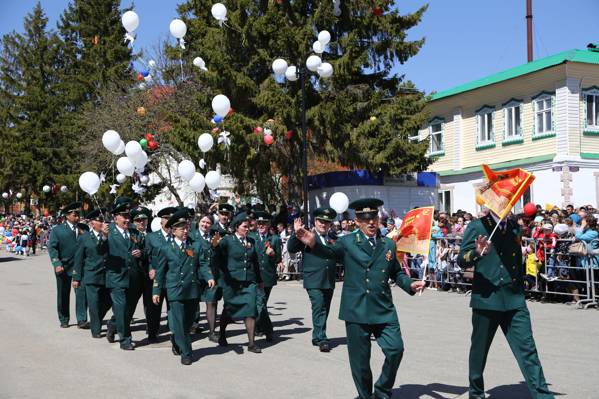 В Мамадыше отпраздновали День Победы-2022: шествие колонн. Часть 3