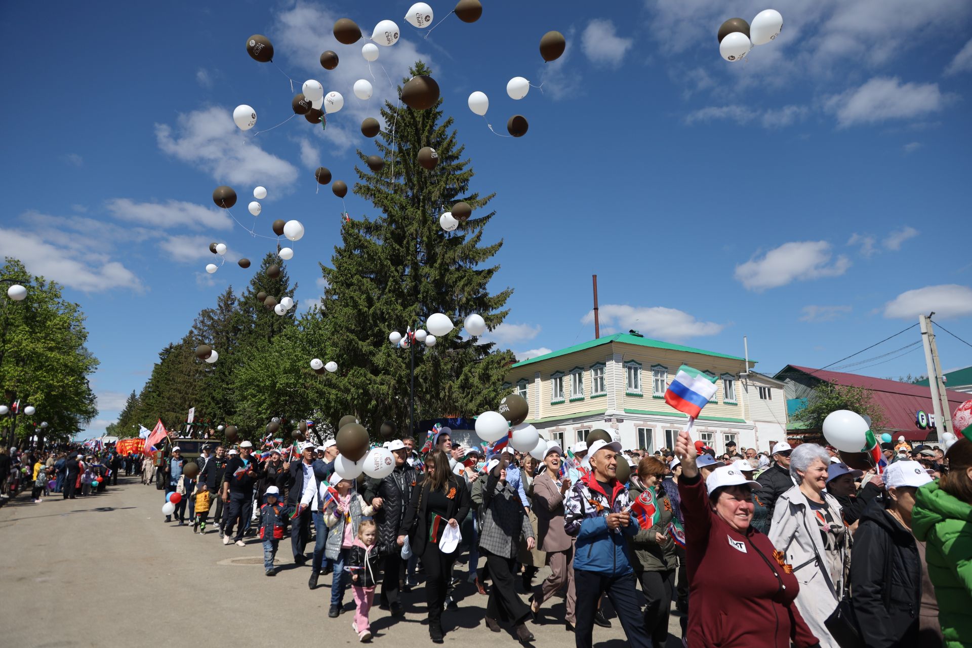 В Мамадыше прошел Парад Победы