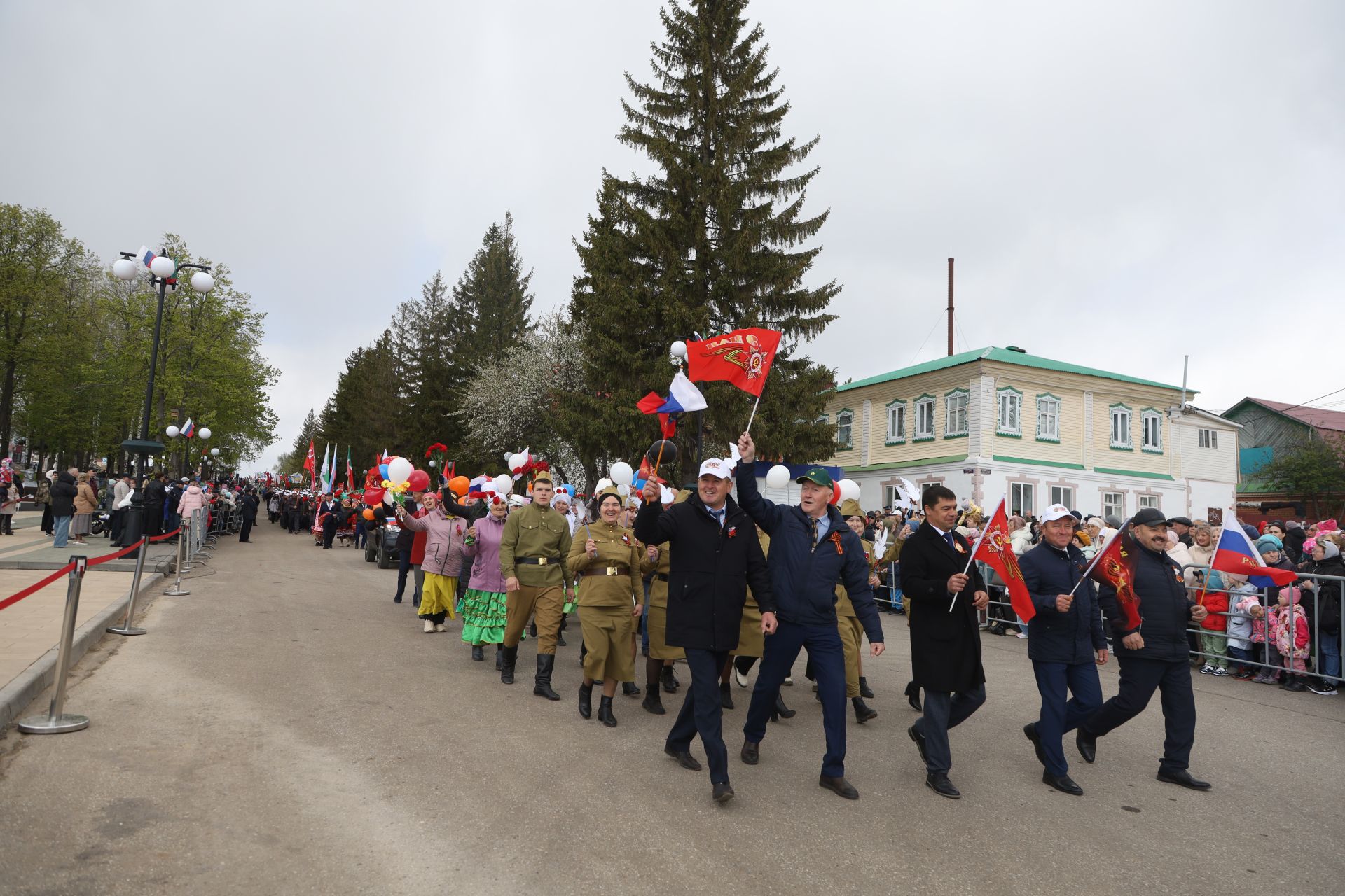 В Мамадыше отпраздновали День Победы-2024: шествие колонн. Часть 1