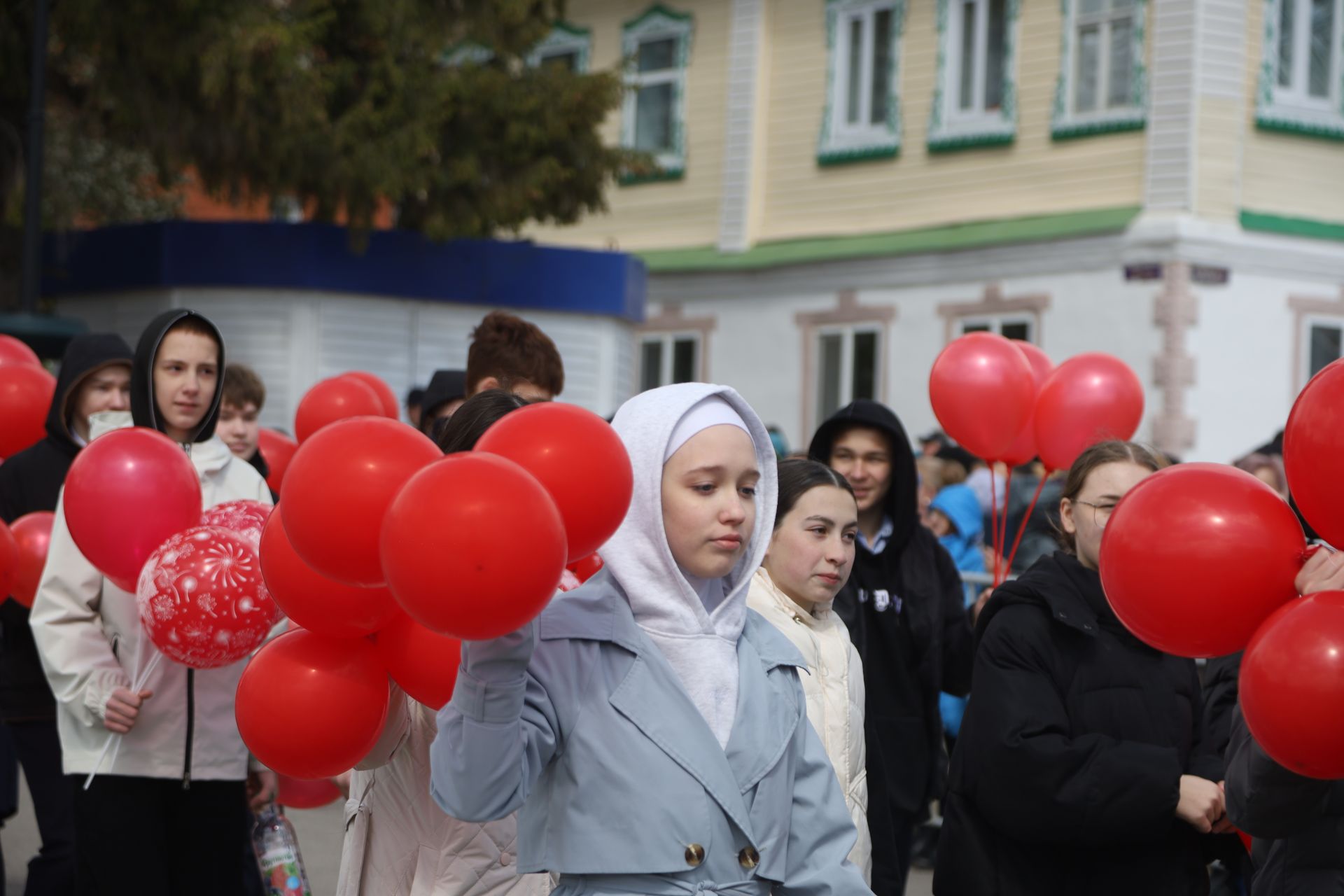 В Мамадыше отпраздновали День Победы-2024: шествие колонн. Часть 1