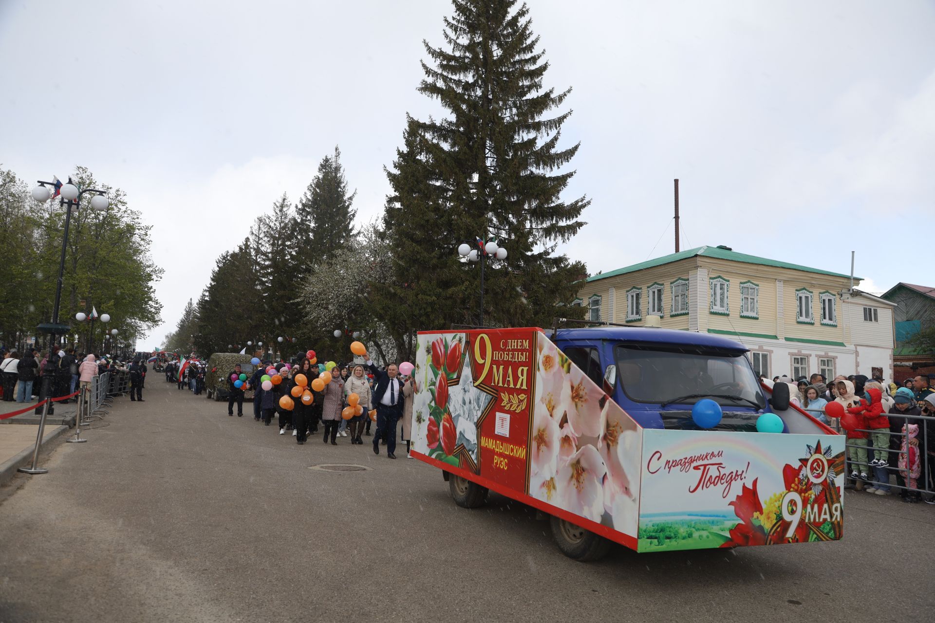 В Мамадыше отпраздновали День Победы-2024: шествие колонн. Часть 2