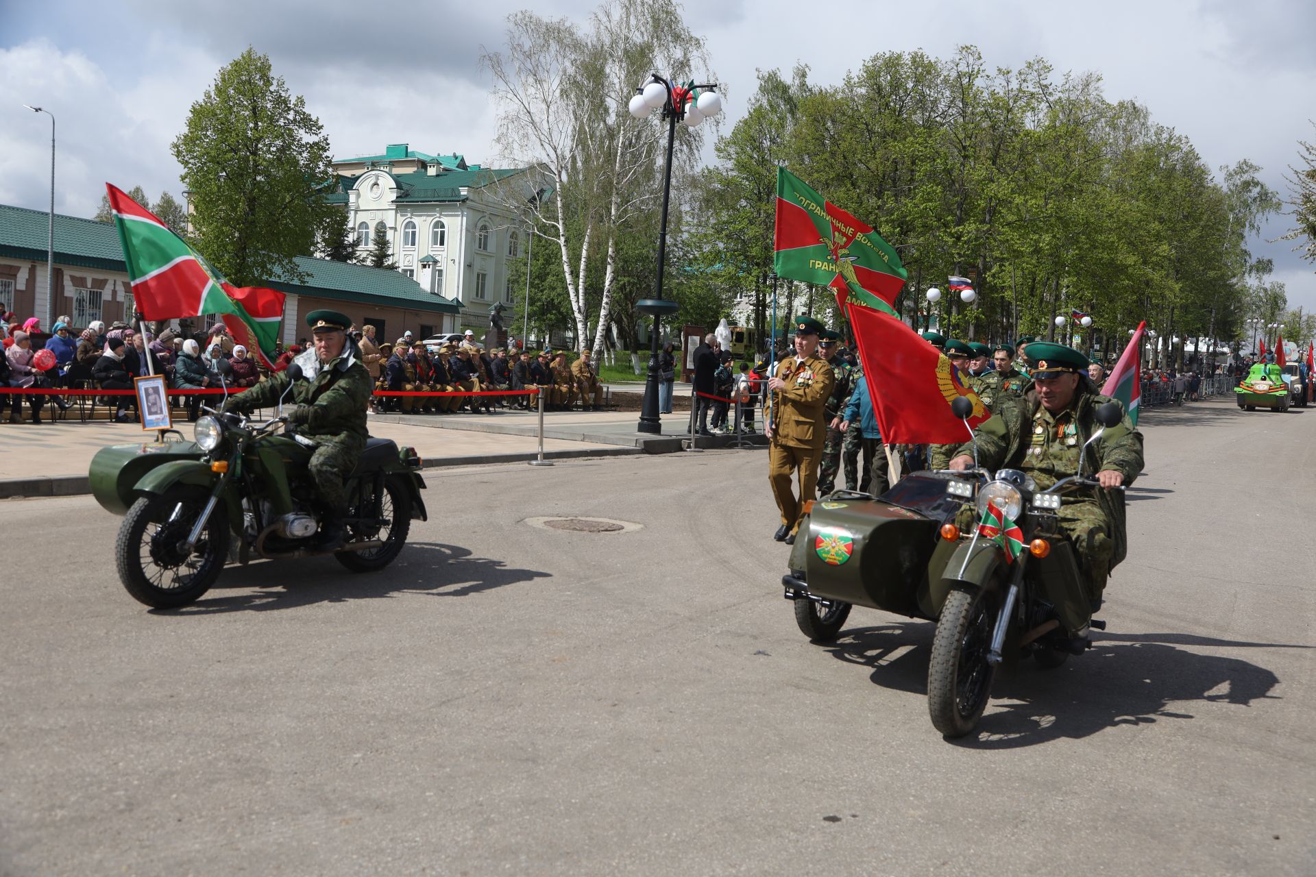 В Мамадыше отпраздновали День Победы-2024: шествие колонн. Часть 1