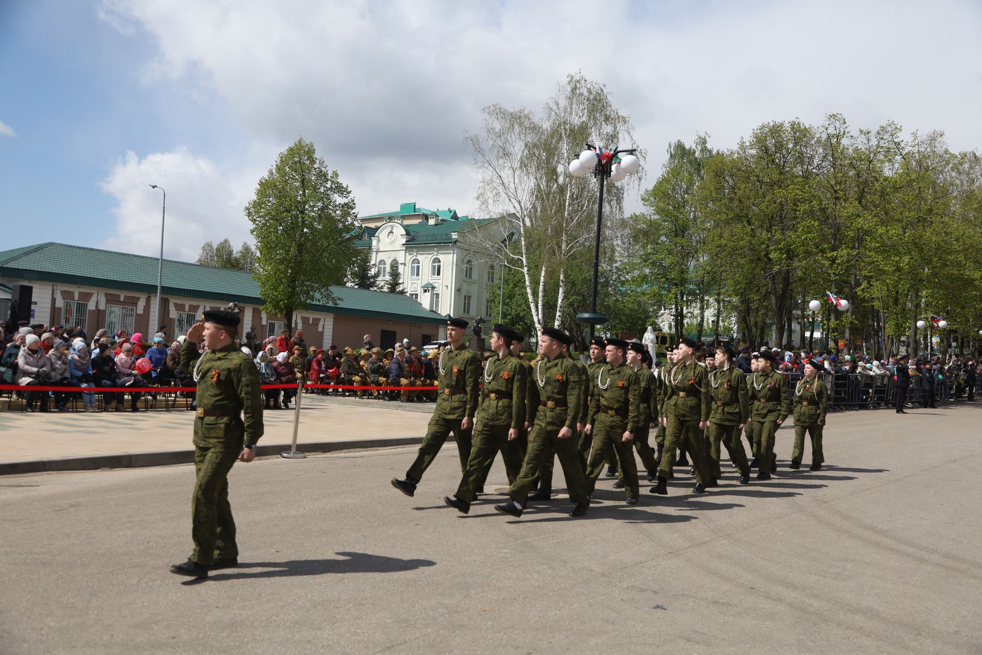 В Мамадыше отпраздновали День Победы-2024: шествие колонн. Часть 1