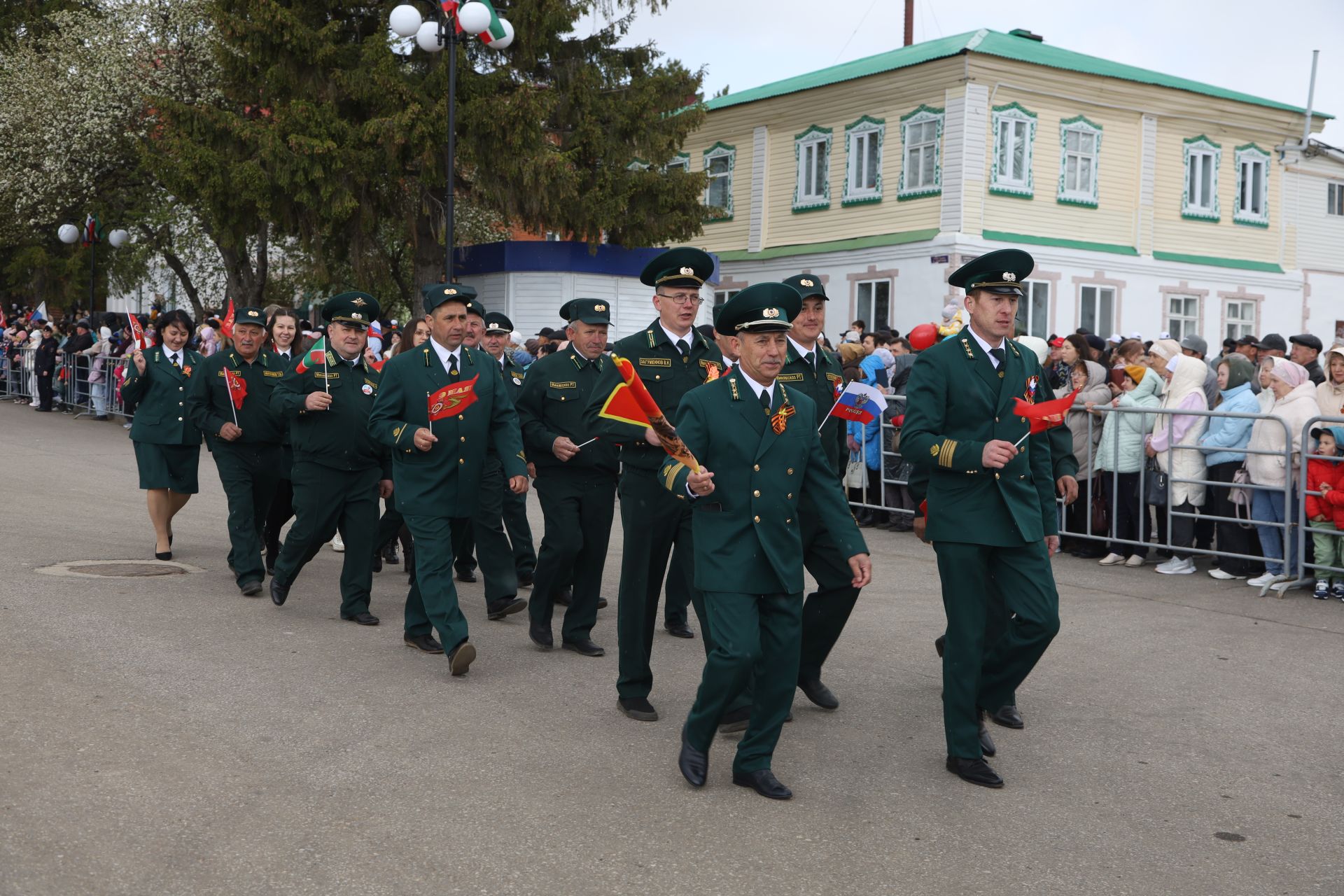 В Мамадыше отпраздновали День Победы-2024: шествие колонн. Часть 1