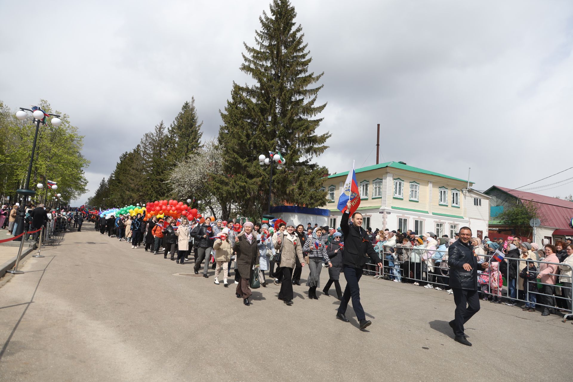 В Мамадыше отпраздновали День Победы-2024: шествие колонн. Часть 1