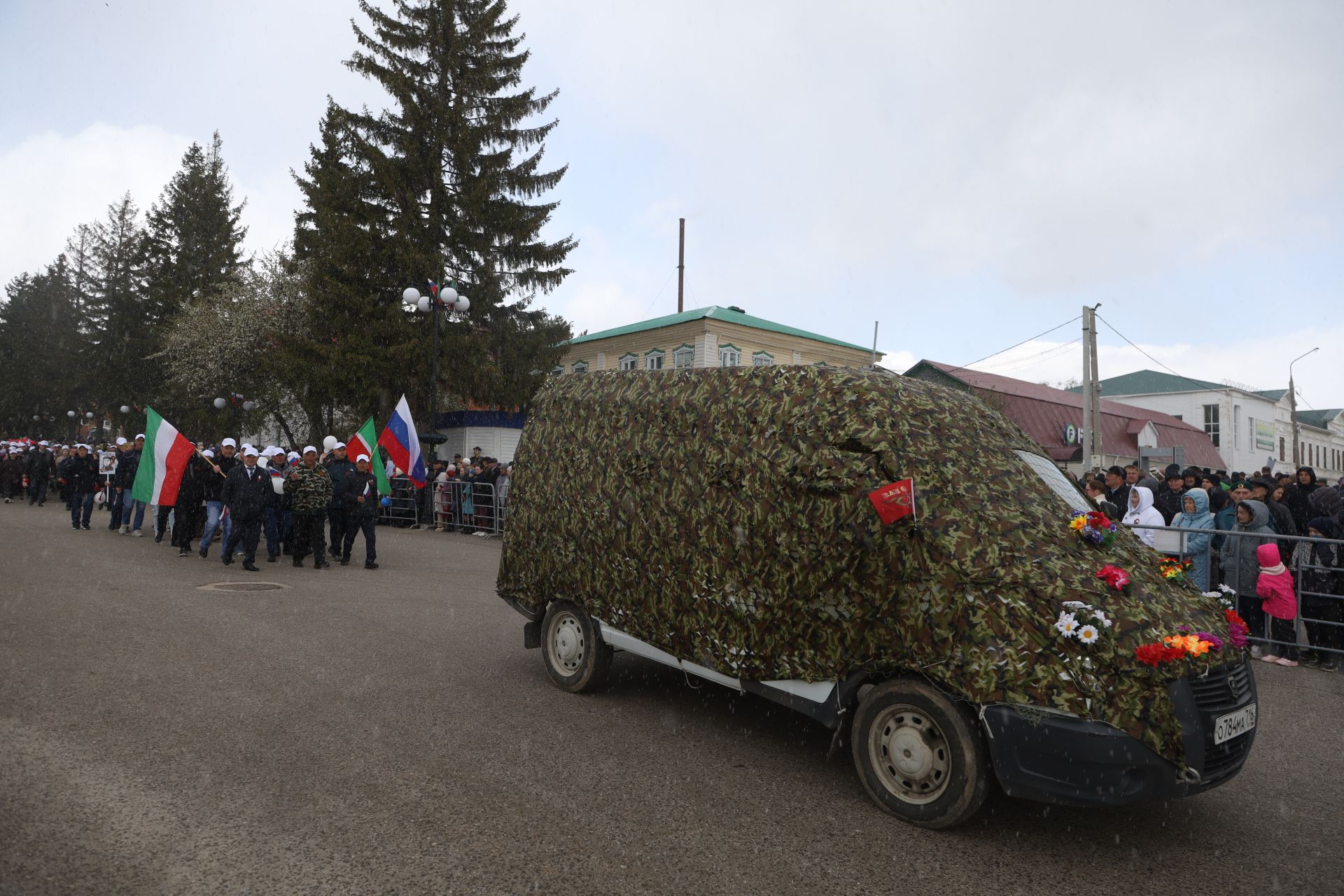 В Мамадыше отпраздновали День Победы-2024: шествие колонн. Часть 2