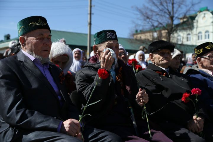 В Мамадыше прошел Парад Победы. ФОТОРЕПОРТАЖ ЧАСТЬ 1