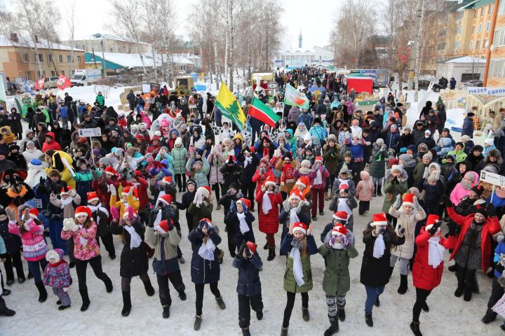 Мамадышский фестиваль креативных санок показали по Первому каналу