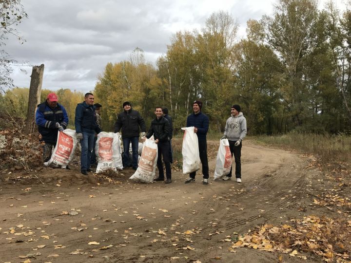 Мамадышцы присоединились к экологической акции «Чистый берег»