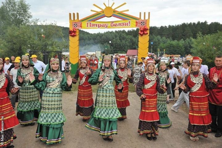 Вопрос для мамадышских эрудитов: знаете ли вы какие праздники отмечаются 14 июля?