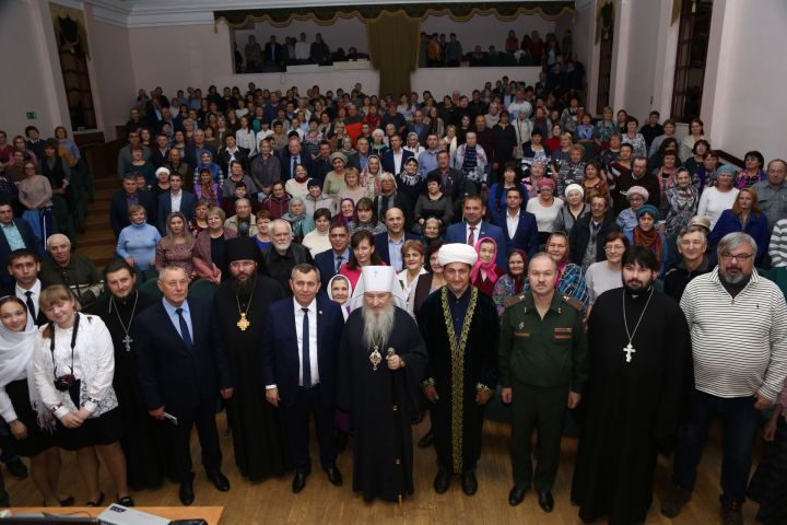 Анатолий Иванов: "Мы мечтаем привезти в храм Живоначальной Троицы частицу святых мощей святителя Николая Чудотворца"