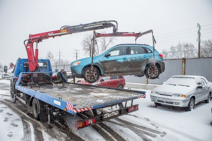 В Мамадыше назвали стоимость услуг транспортировки автомобиля при помощи эвакуатора