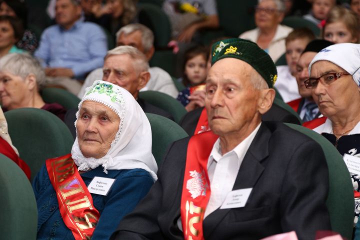 Мамадышских юбиляров супружеской жизни приглашают на праздник