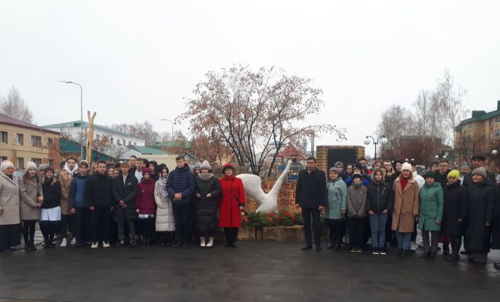 Cегодня в Мамадыше провели митинг в память жертв политических репрессий 