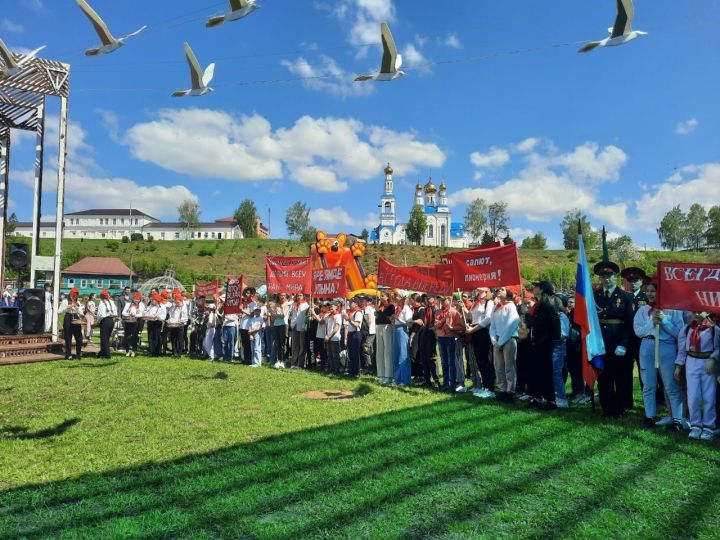 Мамадышским детям напомнили торжественное обещание пионера