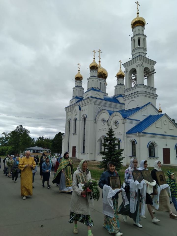 Первый водосвятный молебен состоялся в храме Живоначальной Троицы