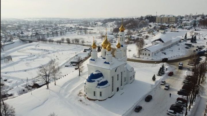 В Мамадыше ликвидируют последствия снегопада