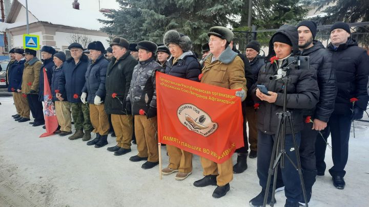 В Мамадыше почтили память воинов-интернационалистов